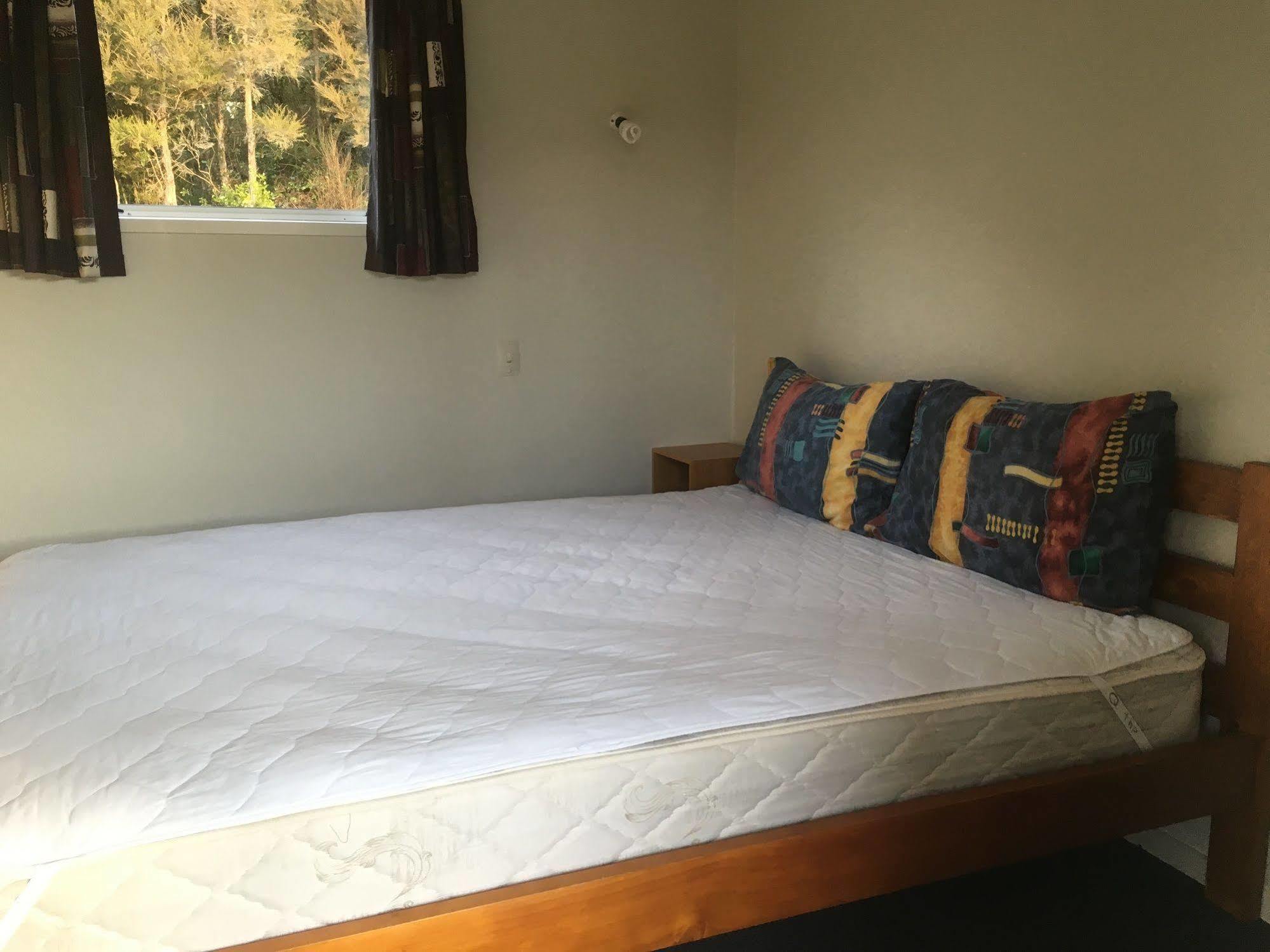 Tongariro Holiday Park Нешнел-Парк Экстерьер фото